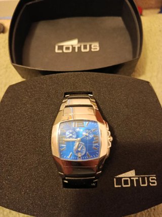 Reloj Lotus Azul y Plateado
