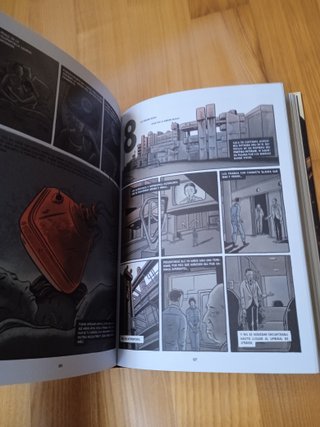 Comic la novela grafica Penguin 1984 George orwell
