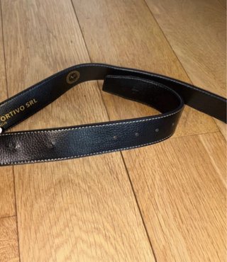 Cinturón Valentino Auténtico Negro y Dorado