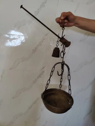 Balanza romana antigua de latón