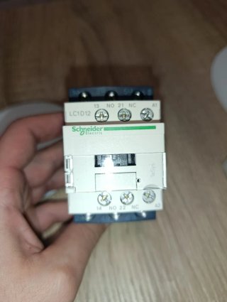 Schneider LC1D12P7 Contactor