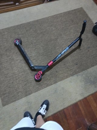 Patinete Scooter Negro y Rojo