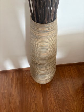 Jarrón grande decorativo con ramas