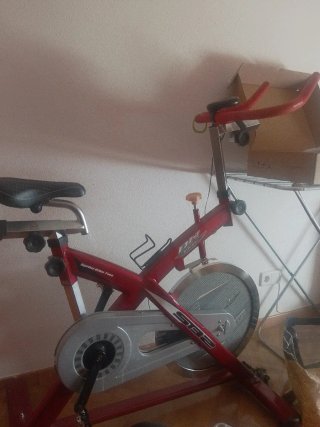 Bicicleta Spinning BH SB2 Roja