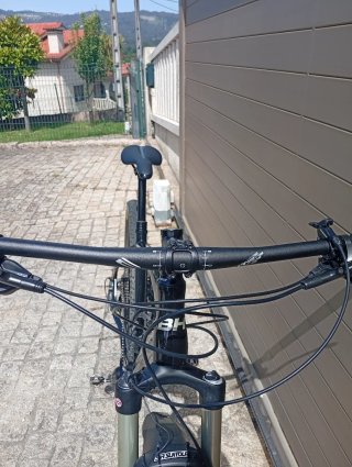 Bicicleta Montaña (MTB),está casi nueva, poco uso.