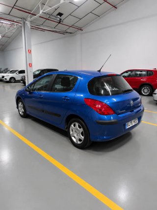 Peugeot 308 2011