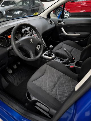 Peugeot 308 2011