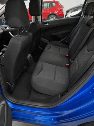 Peugeot 308 2011