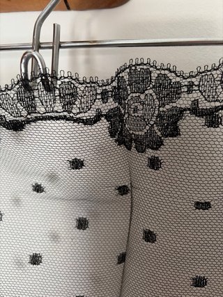 Mantilla triangular encaje negro