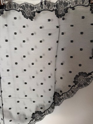 Mantilla triangular encaje negro