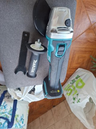 Radial para batería makita nueva.