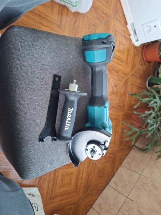 Radial para batería makita nueva.