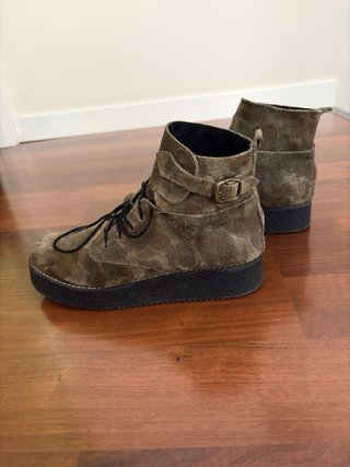 Botines camuflaje con cordones Pepe Cantero