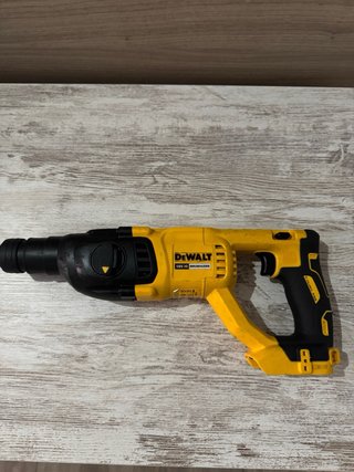 Taladro percutor Dewalt 18V