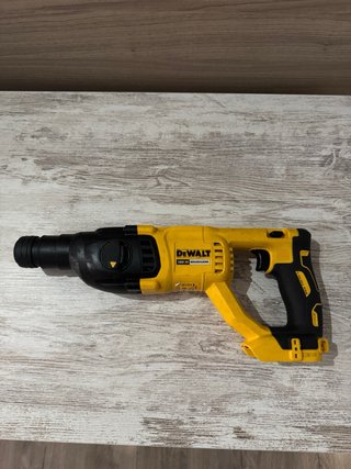 Taladro percutor Dewalt 18V