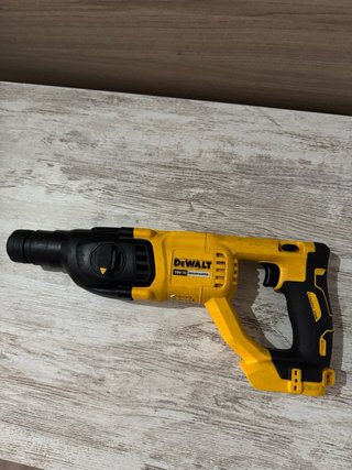 Taladro percutor Dewalt 18V