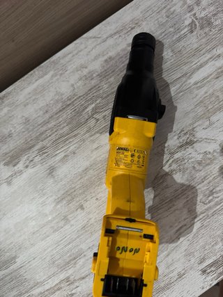 Taladro percutor Dewalt 18V