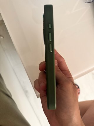Funda iPhone 16 Pro Transparente verde.