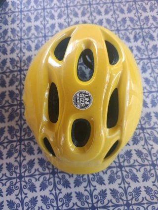 Casco bici niño amarillo y azul