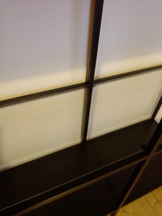 Estantería IKEA VITTSJÖ Negra y Transparente