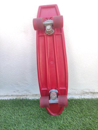 Monopatín rojo retro 80'