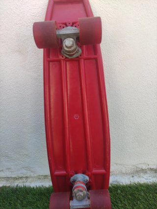 Monopatín rojo retro 80'