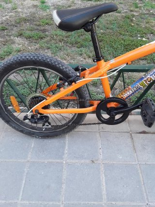 Bicicleta BMX Mongoose Infantil + Casco Cratoni