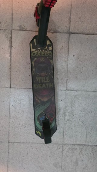 Patinete Oxelo Scooter Negro y Rojo