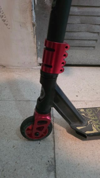 Patinete Oxelo Scooter Negro y Rojo