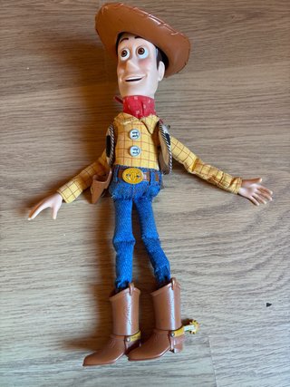 Caja de juguetes: Buzz, Donald, Epi, Blas y más