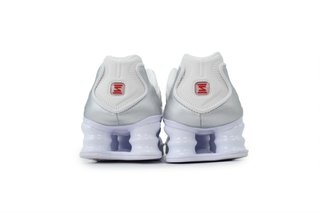 Zapatillas Nike Shox Plata y Blanco
