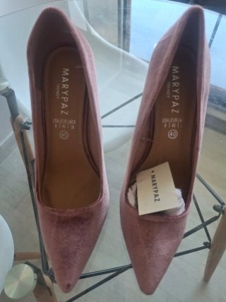 Zapatos de tacón rosa