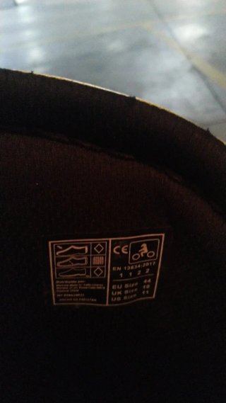 Mono de moto blanco y neón Talla L