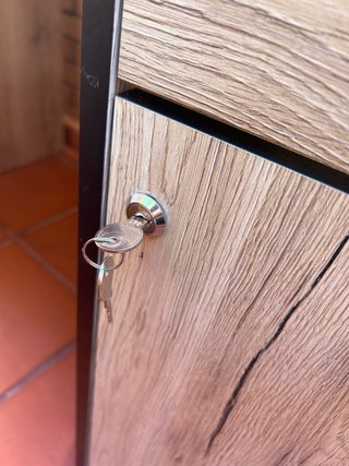 Escritorio madera con cajoneras