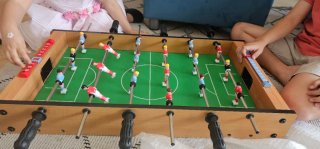 Futbolín de madera nuevo