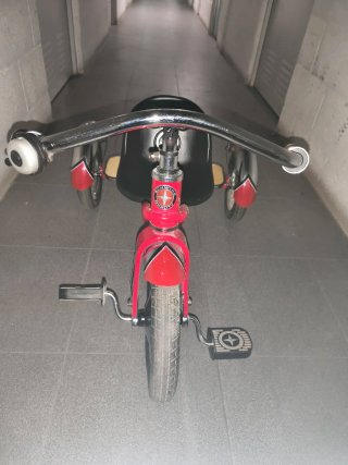 Triciclo Rojo Schwinn
