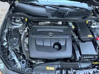 Mercedes-Benz Clase CLA 180  2014