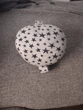 Cojín de lactancia con estrellas