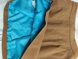 Falda Zara marrón con detalles turquesa