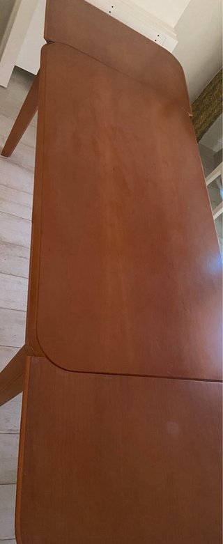 Mesa de comedor de madera cerezo