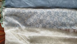 Cortinas celestes con encaje