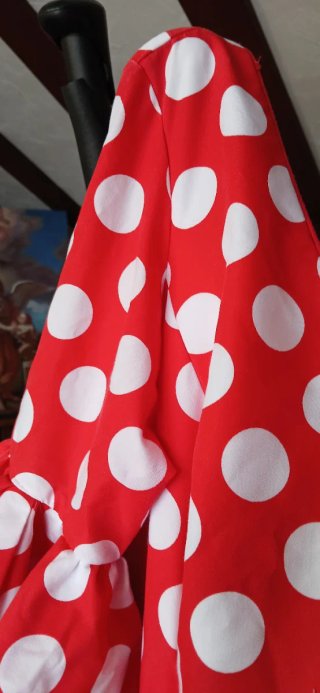 Traje de flamenca rojo con lunares blancos