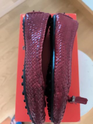Zapatos de piel rejilla borgoña talla 37. Malnma