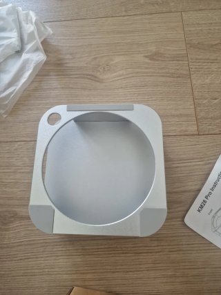 Base/Hub USB-C para Mac Mini KM28 Pro