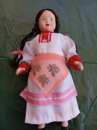 Muñecas de porcelana artesanales.