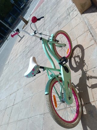 Bicicleta infantil AMIGO color menta