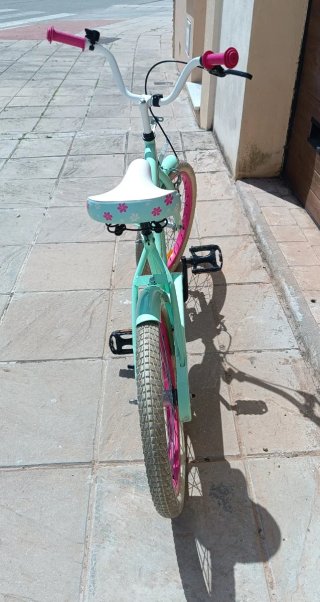 Bicicleta infantil AMIGO color menta