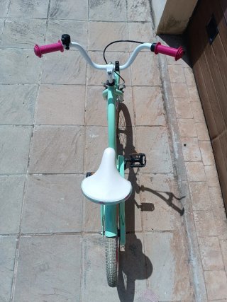 Bicicleta infantil AMIGO color menta