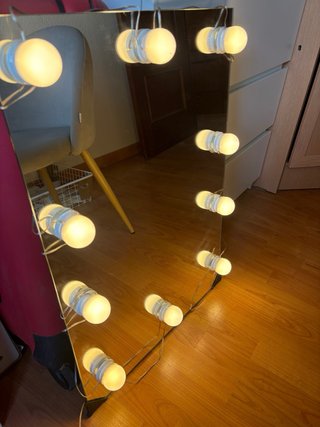 Espejo con luces LED