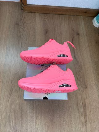 Sapatilhas Skechers Rosa Neon